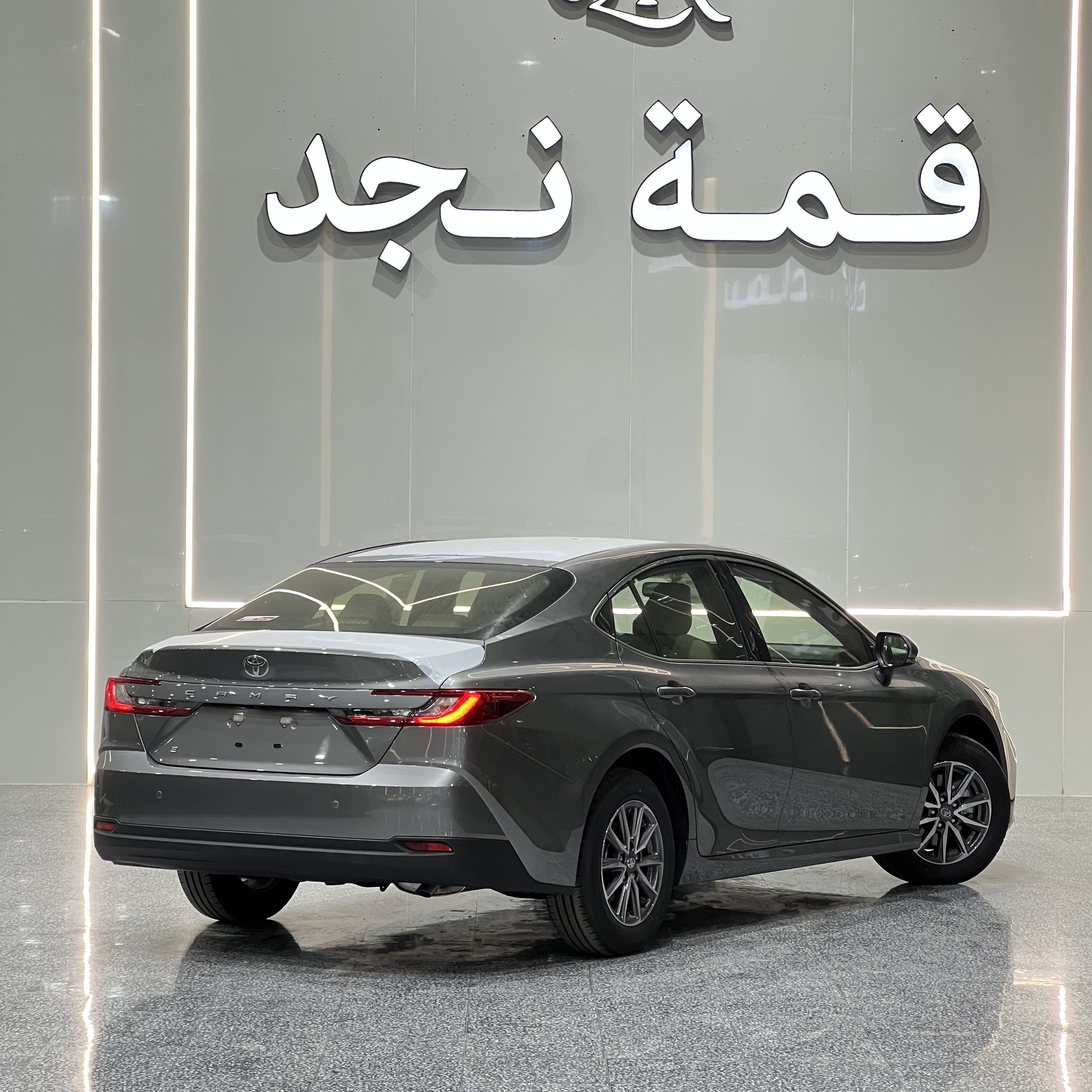 تويوتا كامري E