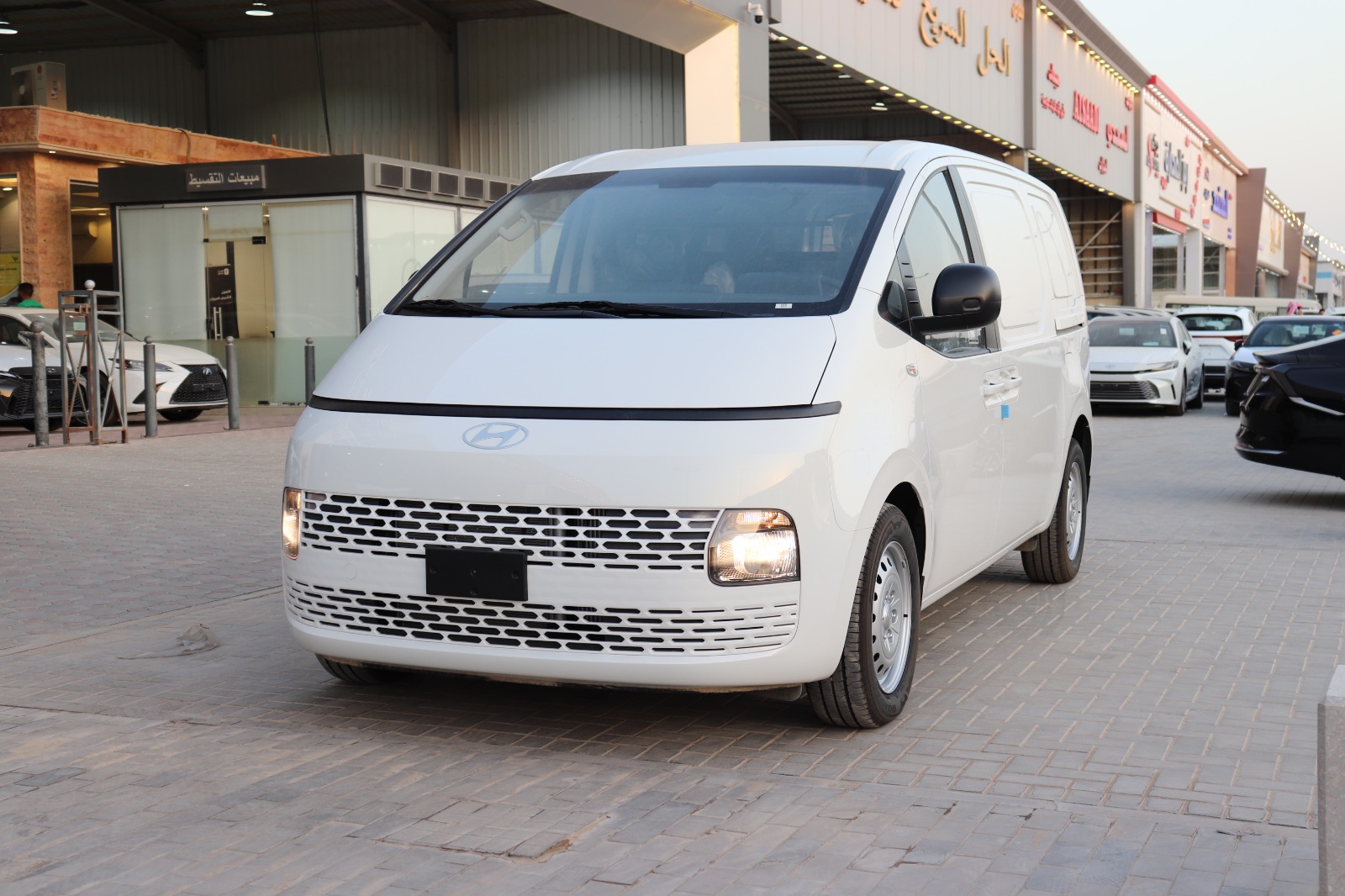 هيونداي ستاريا فان بضاعه ديزل اتوماتيك